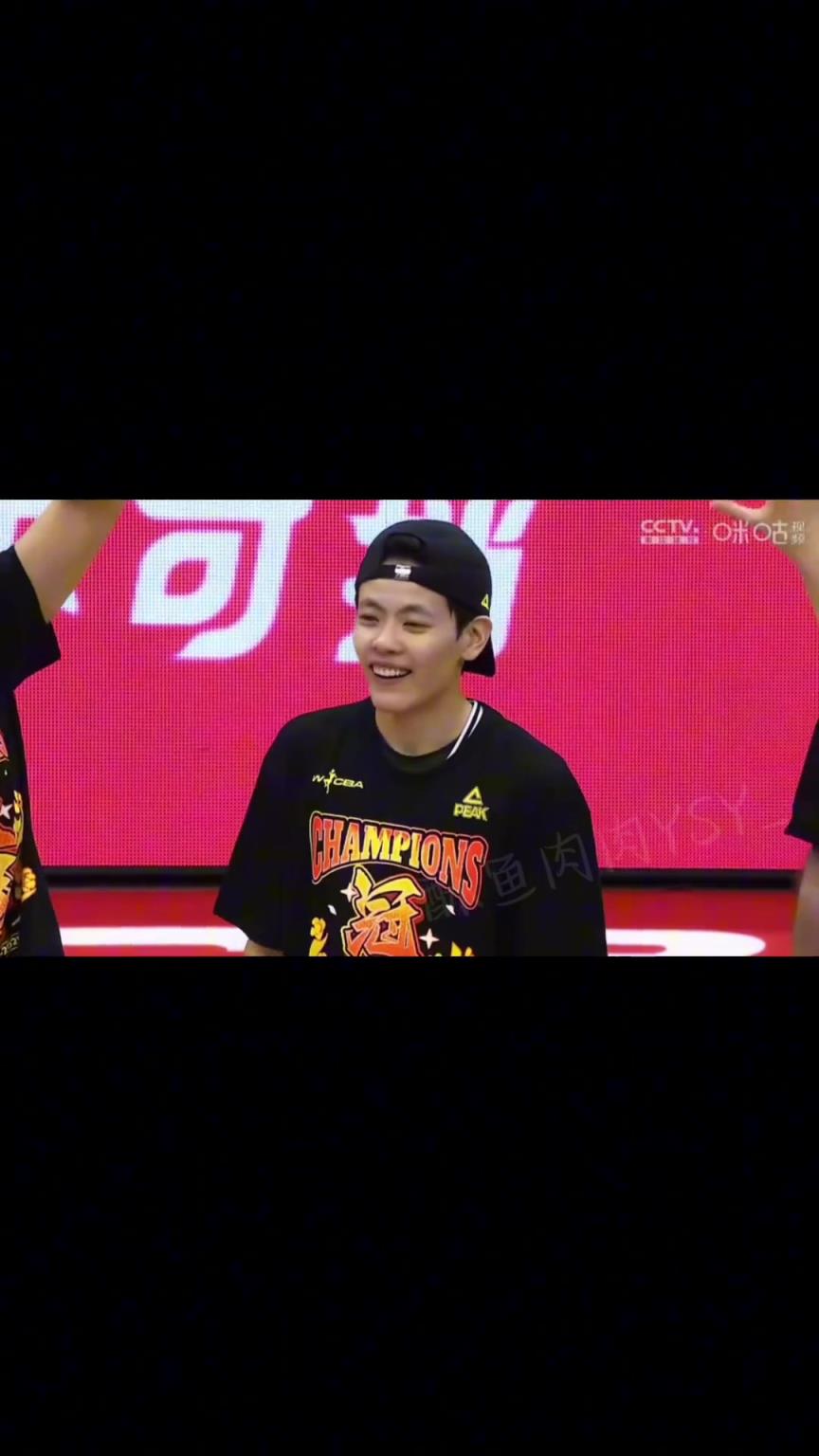 以小搏大以弱勝強 ；從不被看好，到站到最高的領(lǐng)獎臺...